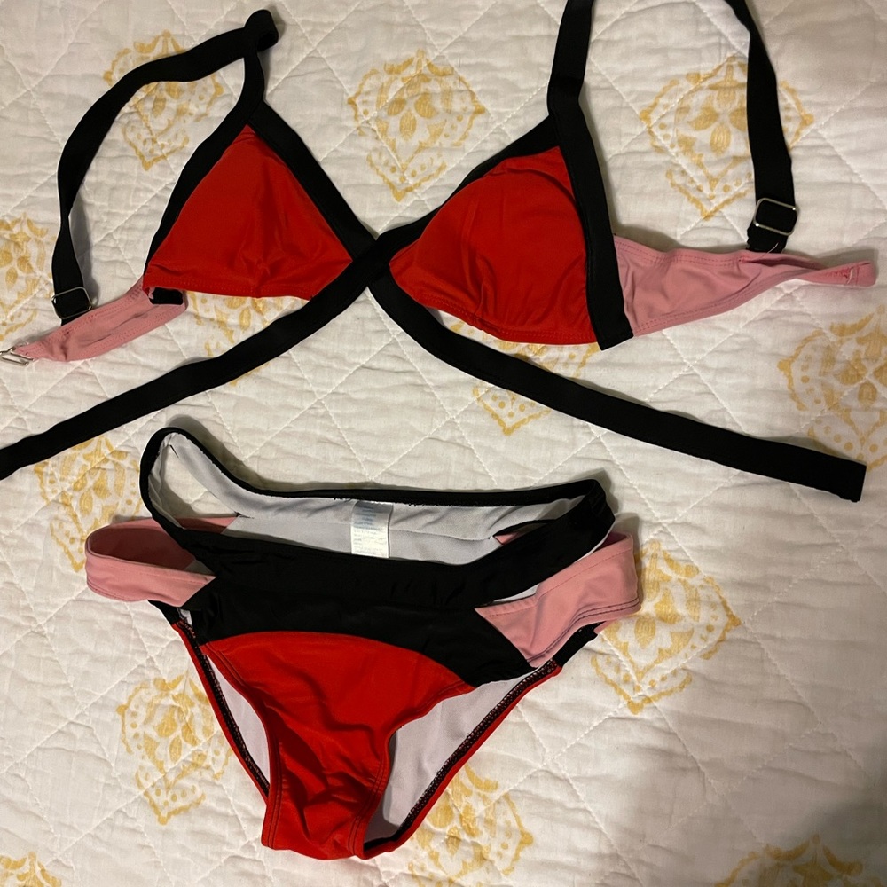 Medium color block bikini